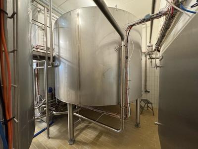Immagine panoramica di 2004 Fimatec s/s Storage tank 10 000L
